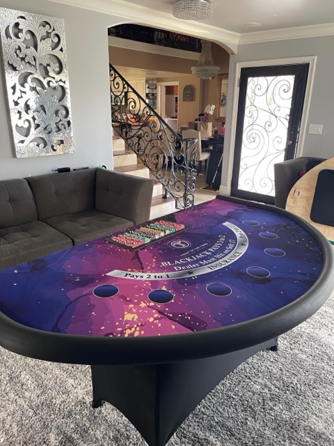 Custom layout example from the Blackjack Tables listing